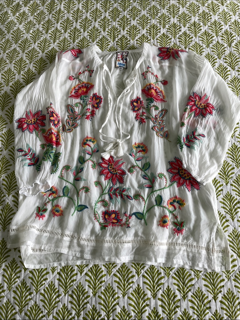 Johnny Was Boho Embroidered White Women’s Peasant Top